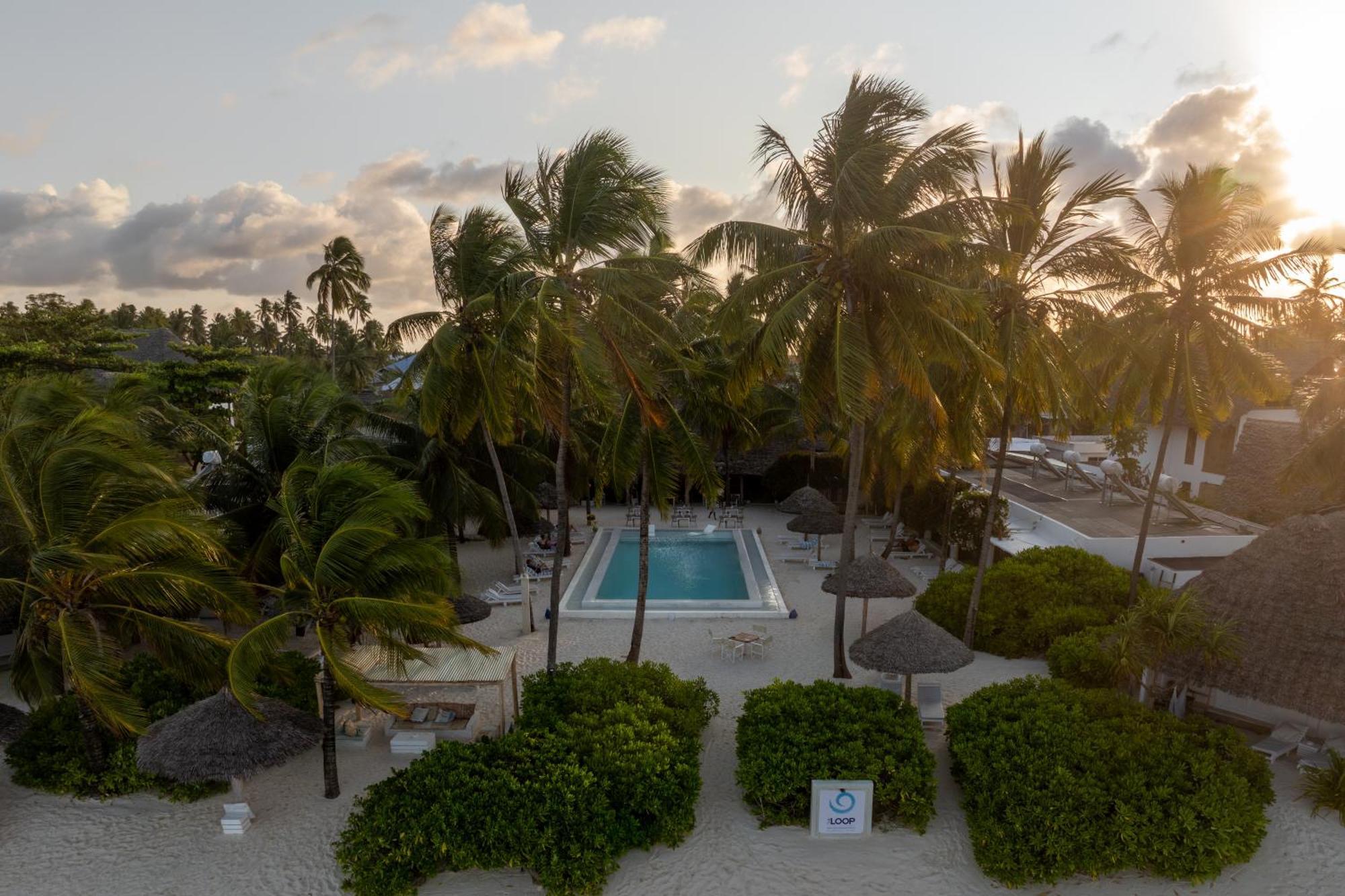 The Loop Beach Resort (Adults Only) Джамбіані Екстер'єр фото